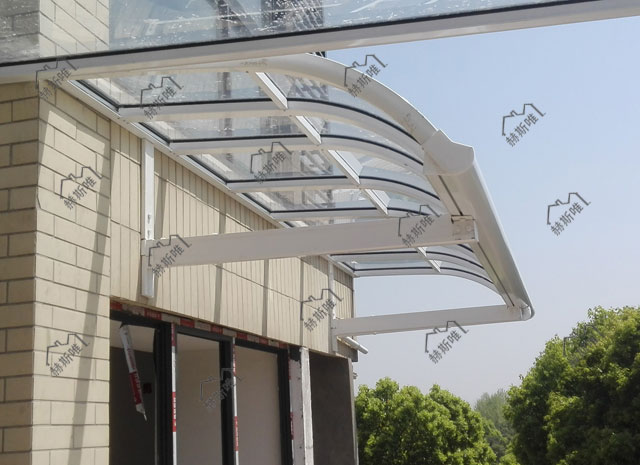 陽臺(tái)窗戶遮陽棚案例3 宣萱