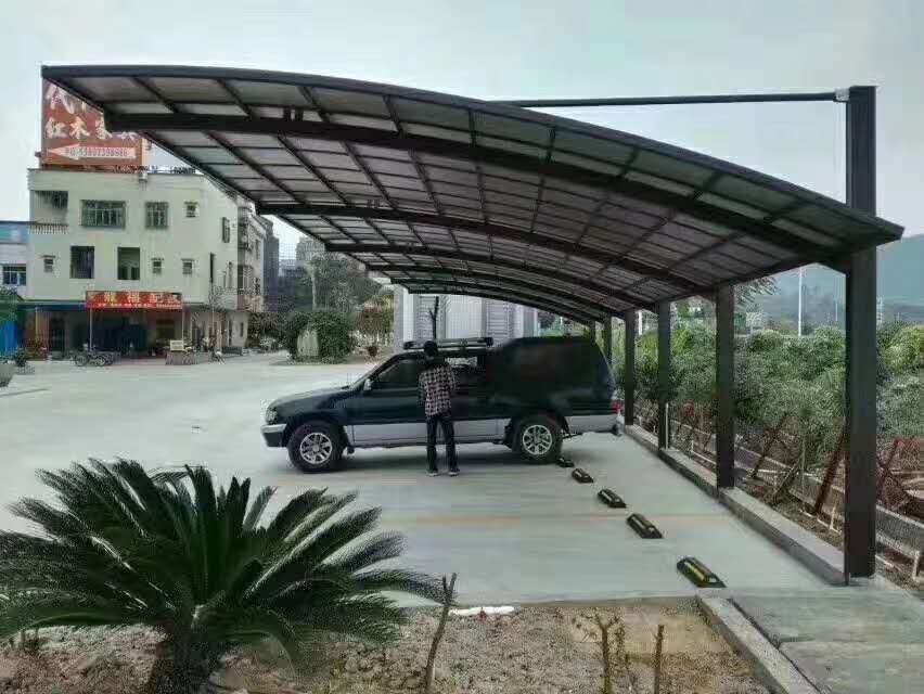 車棚正常維修才能安全使用！